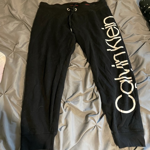 Calvin Klein joggers - Picture 1 of 2
